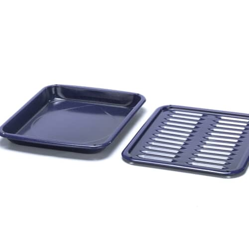 Angled view of the Electrolux 5304442087 two-piece broiler pan and slotted insert set.