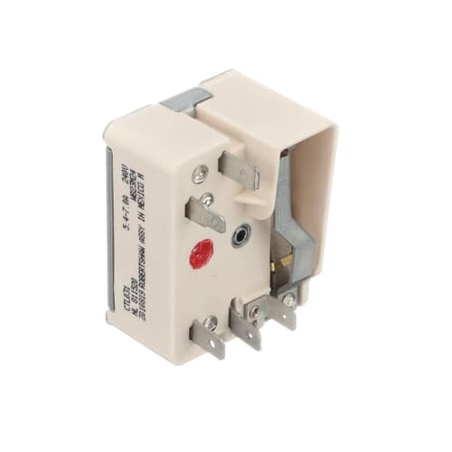 Front view of the GE WB23M24 infinite control switch, displaying electrical rating (240V, 5.4-7.0A) and shaft.