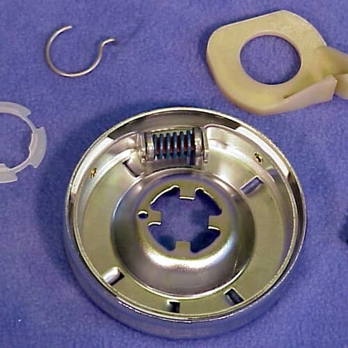 Whirlpool 285785 Washer Clutch kit, featuring all necessary parts including the clutch, spring, and mounting components for a seamless installation and efficient washer performance.